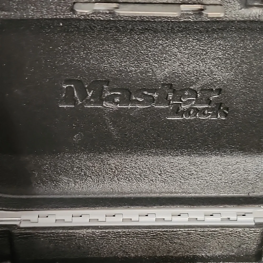 Master Lock Mini Travel Safe With Steel Locking Cable